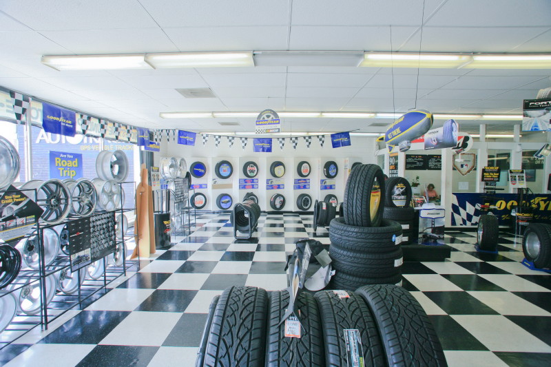 MNM Locations uploads 772 Auto Mechanic & Tire & Wheels Showroom
